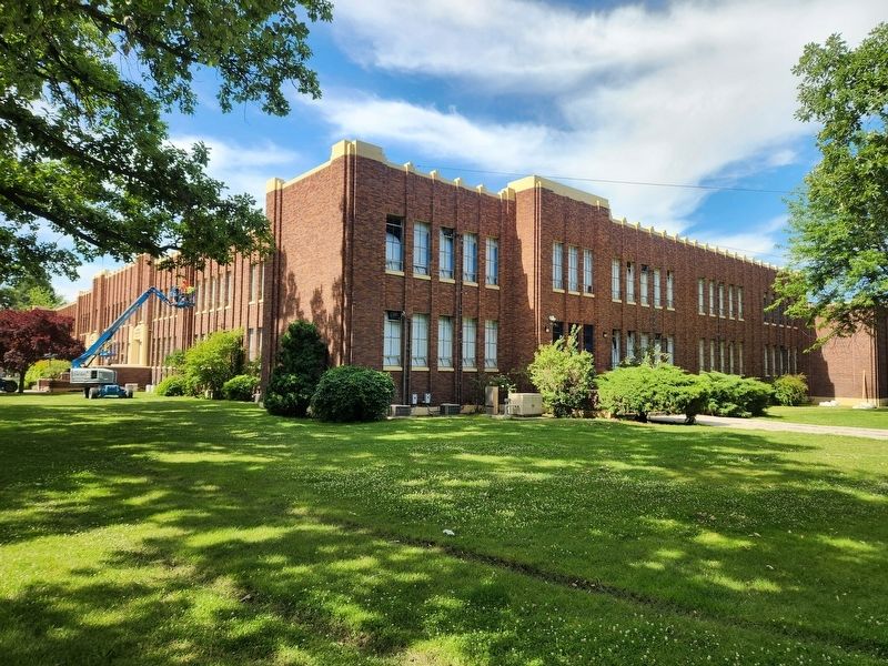 North Junior High School image. Click for full size.