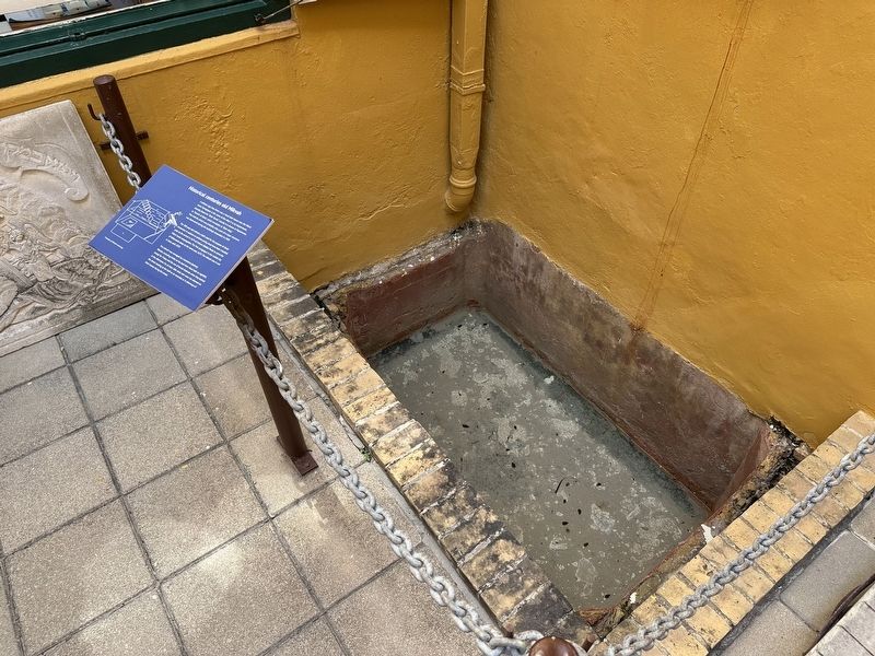 Historical centuries old Mikvah Marker - wide view with bath. Click for full size. Historical centuries old Mikvah Marker - wide view with bath image. Click for full size.