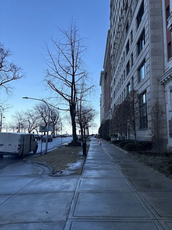 East Lake Shore Drive Marker, facing east image. Click for full size.
