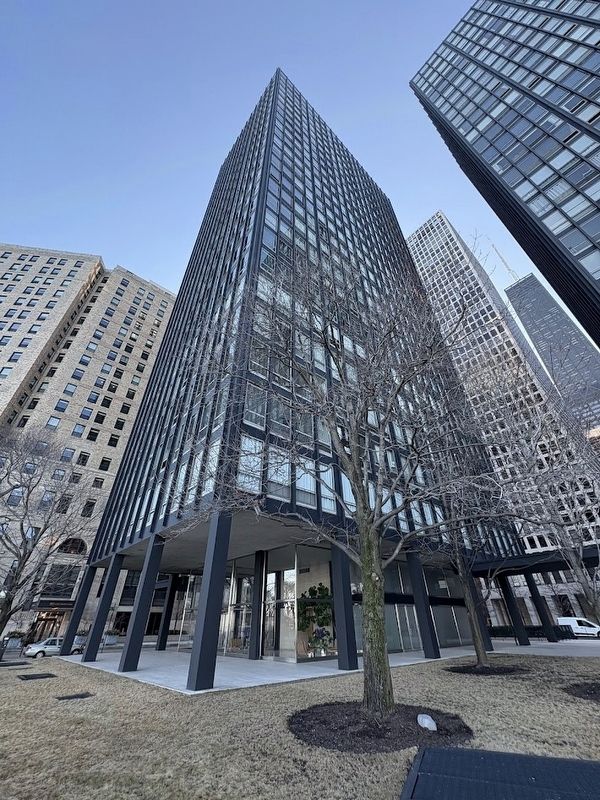 860 N. Lake Shore Dr. image. Click for full size.
