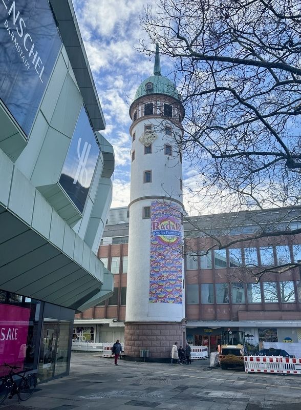 Wei�er Turm / White Tower and Marker image. Click for full size.