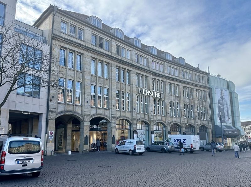 Former Rothschild Department Store (now Henschel) image. Click for full size.