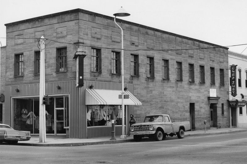 Perrault�Fritchman Building image. Click for full size.