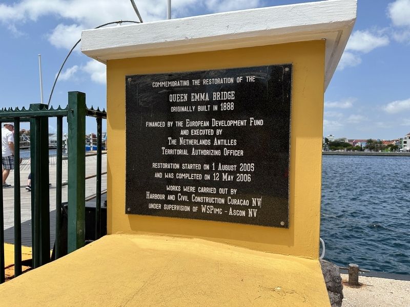 Queen Emma Bridge Marker image. Click for full size.