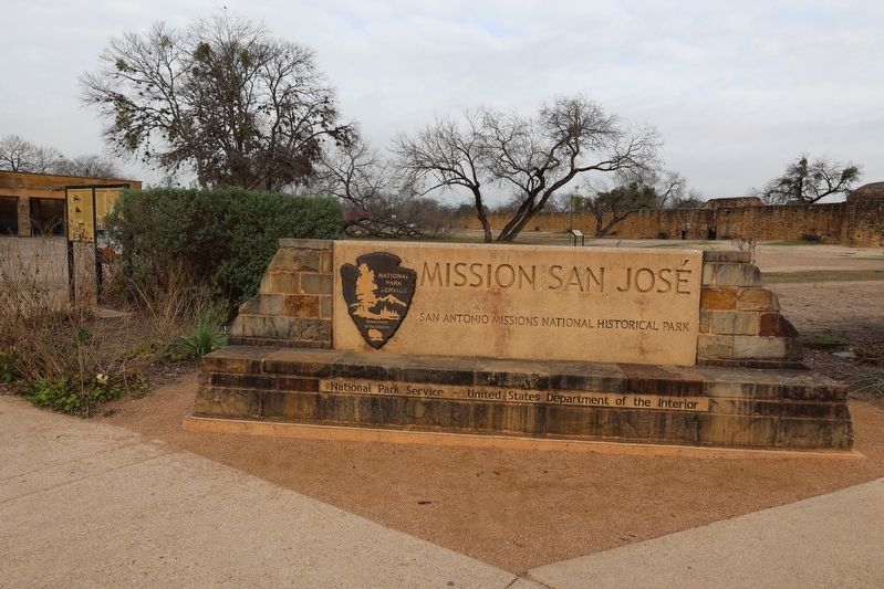 San Antonio Missions Las misiones de San Antonio Marker image. Click for full size.