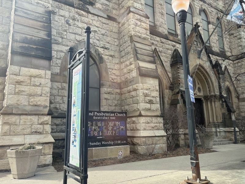 Marker in front of Second Presbyterian Church image. Click for full size.
