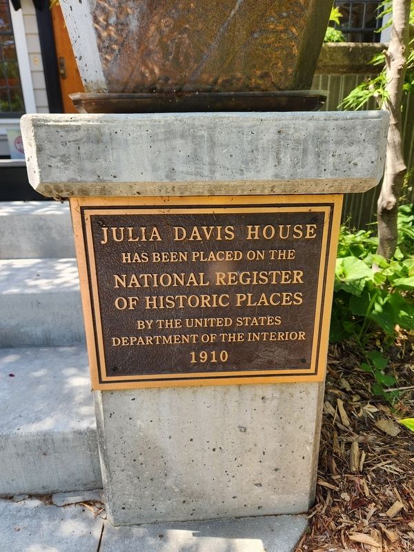 Julia Davis House Marker image. Click for full size.