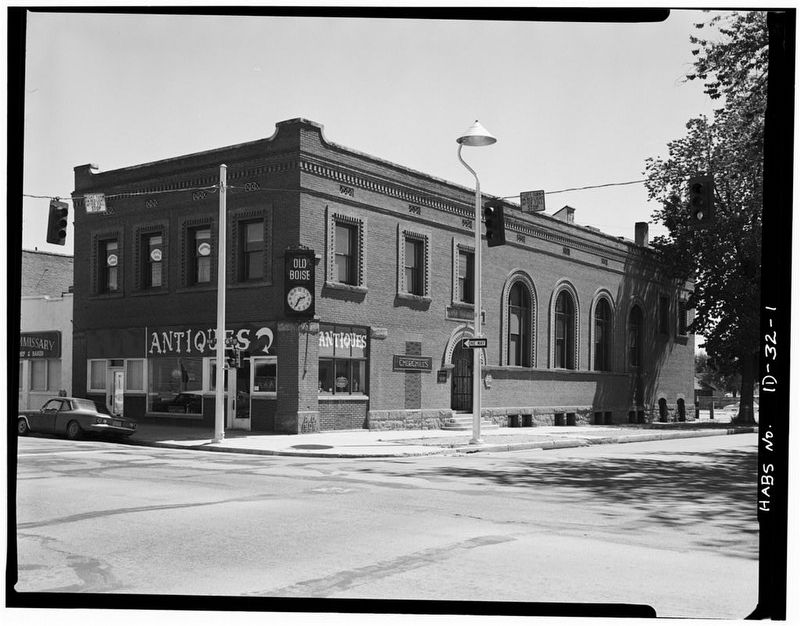 Boise Turnverein Building (Crescent Building) image. Click for full size.