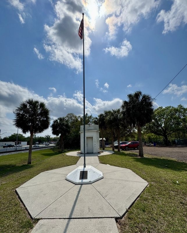 Veterans Memorial image. Click for full size.