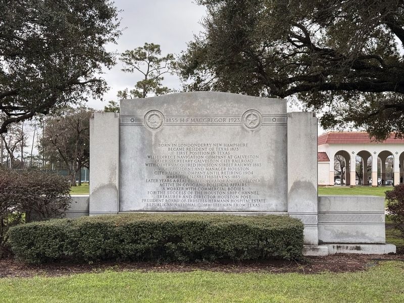 Henry Frederick MacGregor Monument Rear View image. Click for full size.