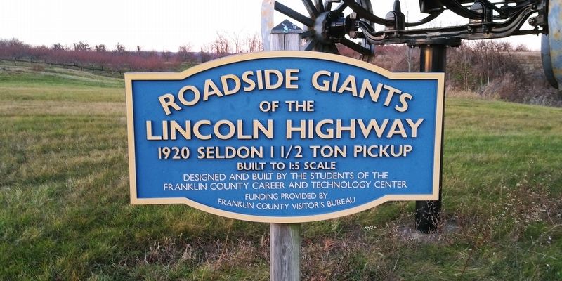 Roadside Giants of the Lincoln Highway Marker image. Click for full size.