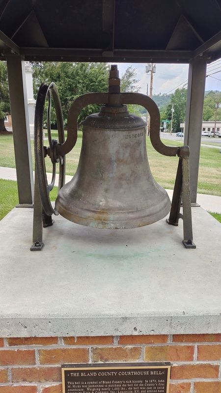 Bland County Courthouse Bell image. Click for full size.