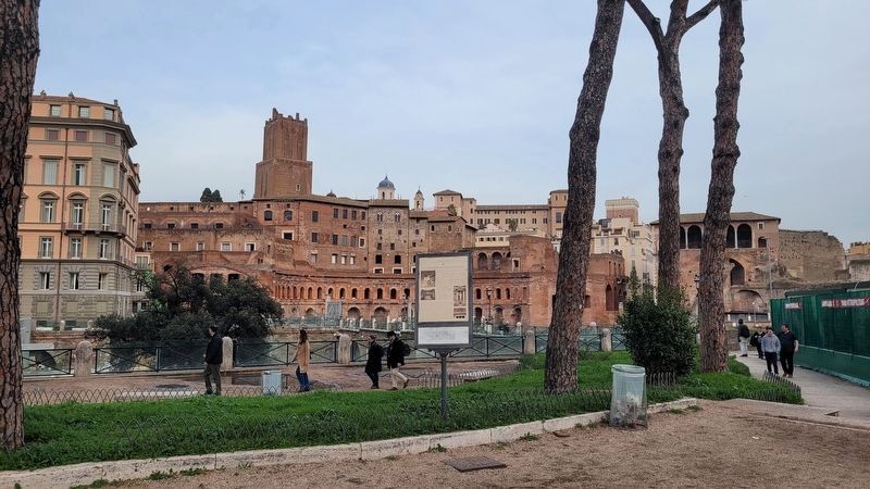 The view of the Marker with Trajan's Forum in the background image. Click for full size.