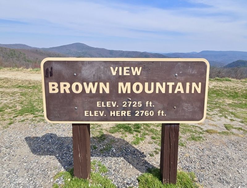 View Brown Mountain Overlook sign � Elev. 2725 ft. Elev. Here 2760 ft. image. Click for full size.
