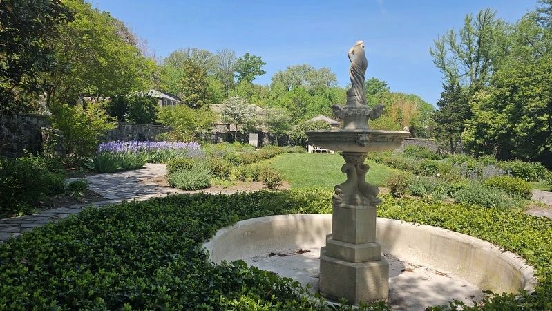 Marian Cruger Coffin Gardens image. Click for full size.