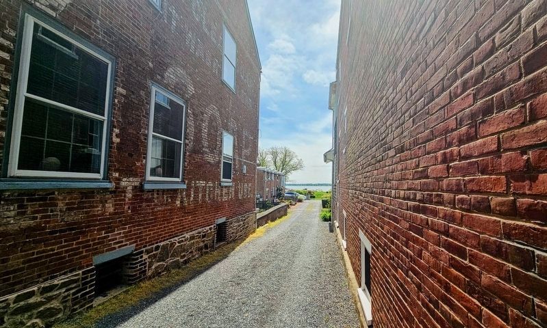 Looking Down Packet Alley image. Click for full size.