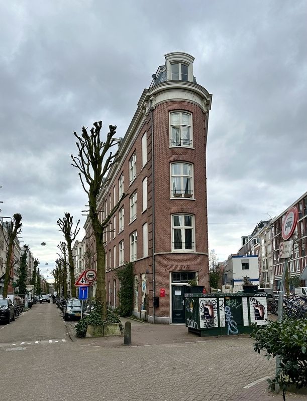 Cake Wedge - Gerard Doustraat side. Click for full size. Cake Wedge - Gerard Doustraat side image. Click for full size.