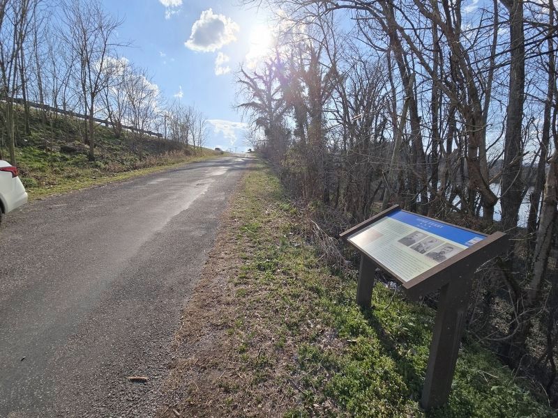 Rome Ferry Marker looking up Rome Rd. towards Lebanon Highway (US 70 N) image. Click for full size.