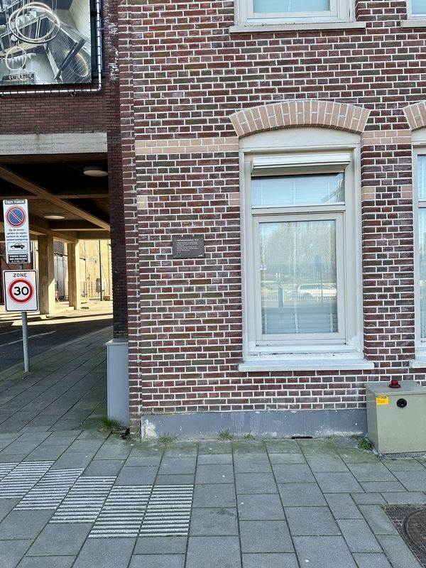 Haarlemmerstraatweg 15-31 Marker - wide view image. Click for full size.