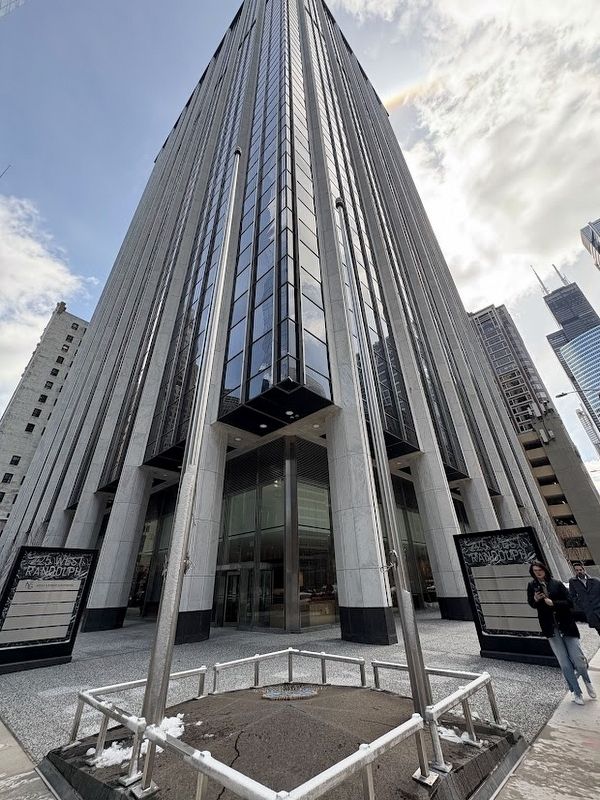 Illinois Bell Building image. Click for full size.