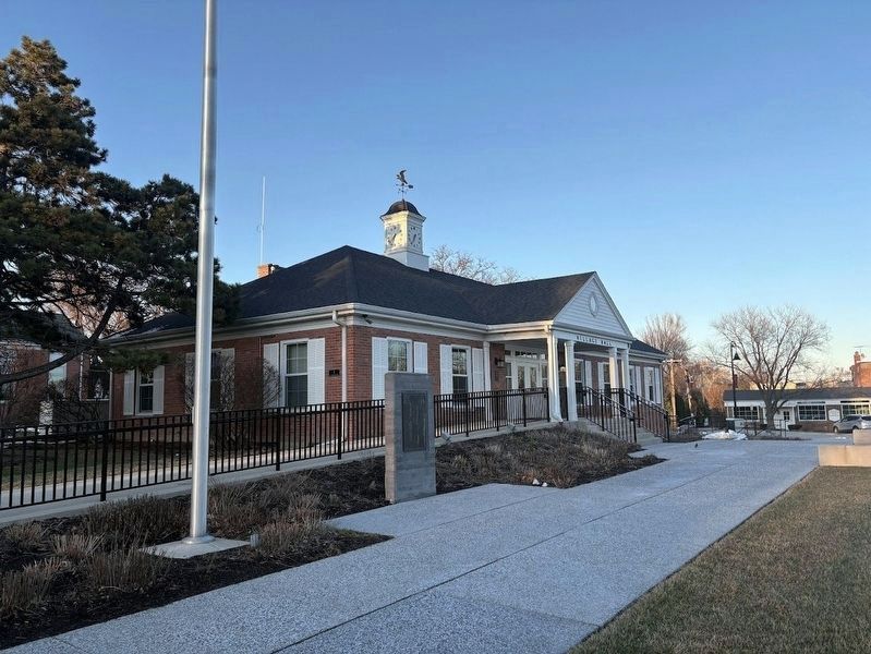 Clarendon Hills Village Hall image. Click for full size.