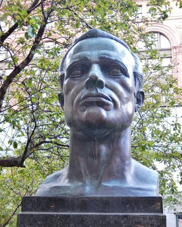 Raoul Wallenberg Sculpture image. Click for full size.