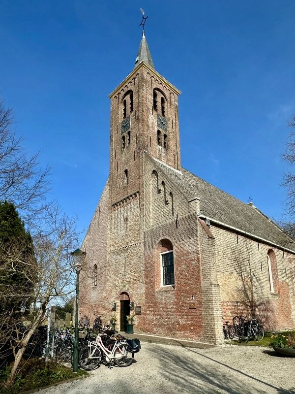 Hervormde Kerk Limmen / Reformed Church of Limmen and marker image. Click for full size.