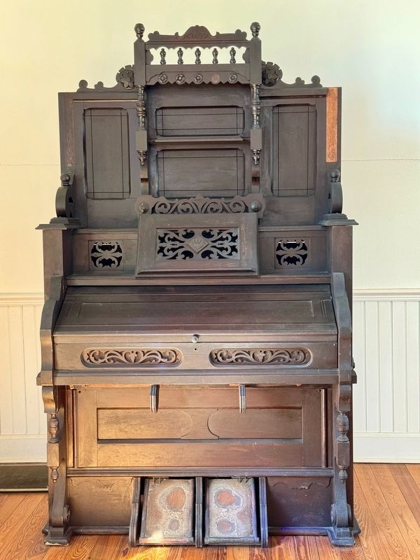 Homeland Methodist Church organ image. Click for full size.