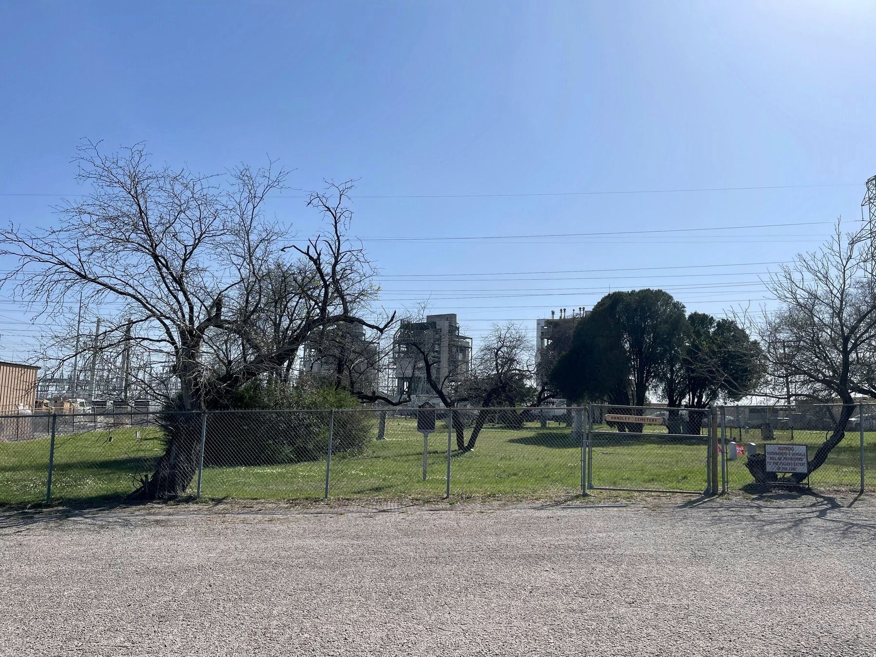Handley Cemetery and Marker image. Click for full size.