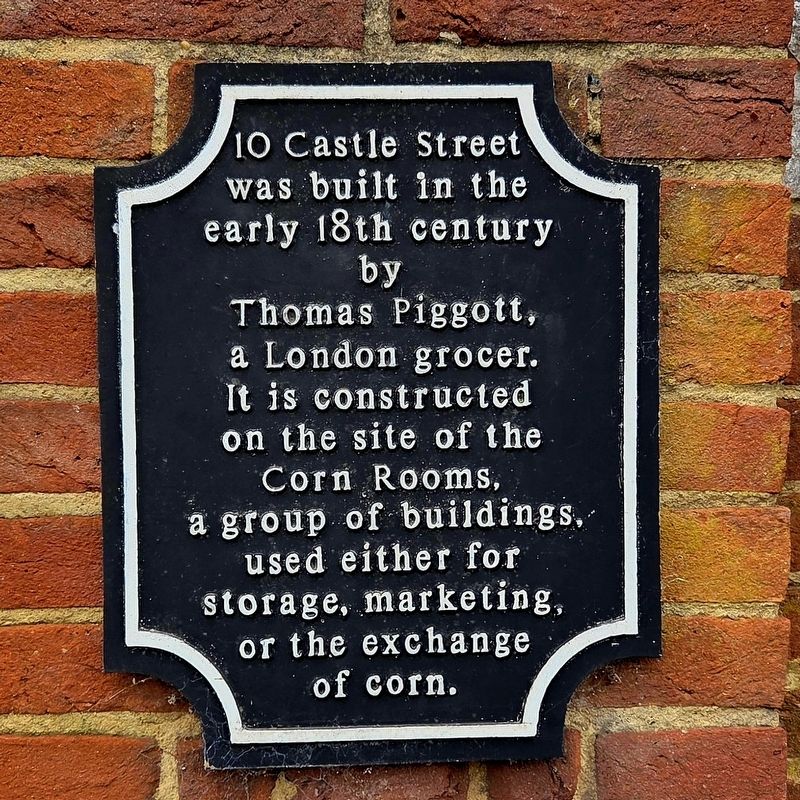 10 Castle Street Marker. Click for full size. 10 Castle Street Marker image. Click for full size.