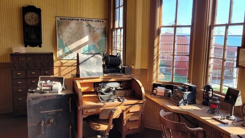 Interior Office of Henderson Depot image. Click for full size.
