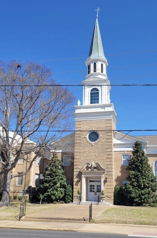 First United Methodist Church of Henderson and Marker. Click for full size. First United Methodist Church of Henderson and Marker image. Click for full size.