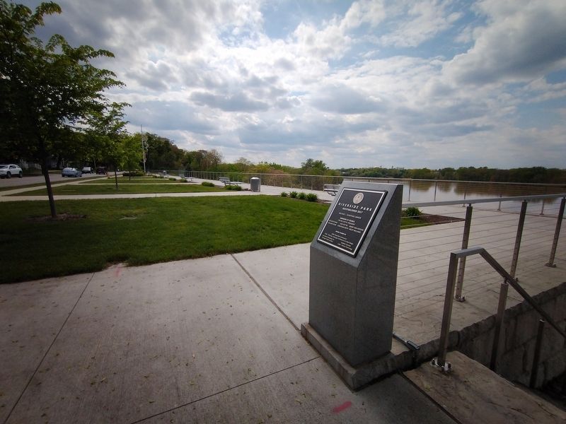 Riverside Park. Click for full size. Riverside Park image. Click for full size.