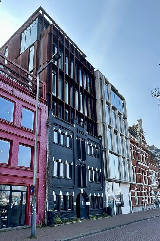 De Ruijterkade 127 and marker image. Click for full size.