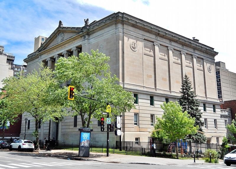 Le Temple Ma�onnique/Masonic Memorial Temple (<i>southwest elevation</i>) image. Click for full size.