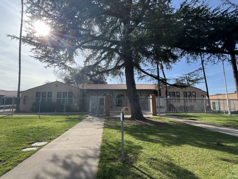 Thomas Jefferson Elementary School image. Click for full size.