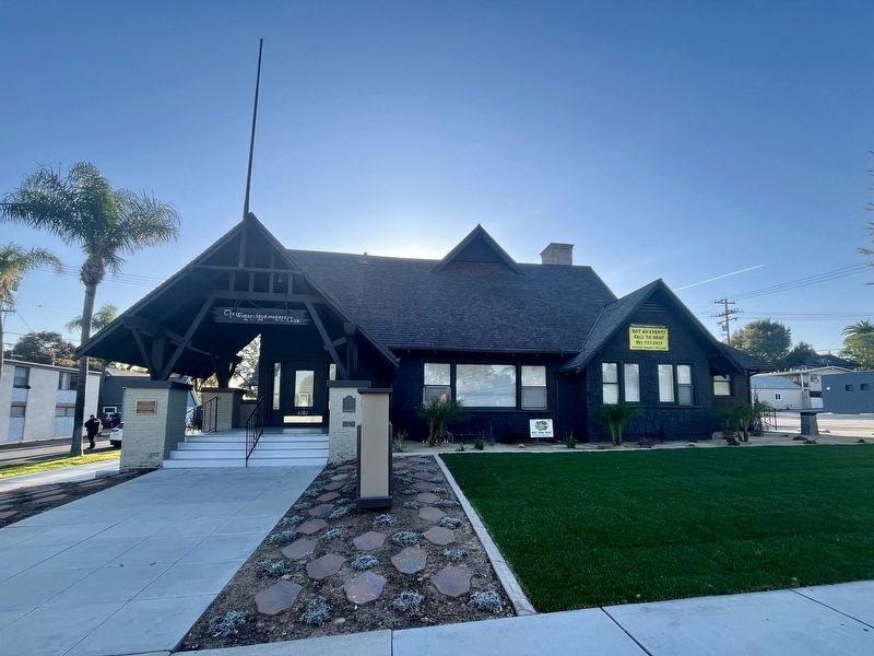 Woman's Improvement Club Clubhouse image. Click for full size.