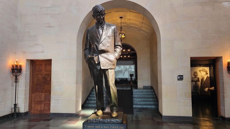 Will Rogers Statue. Click for full size. Will Rogers Statue image. Click for full size.