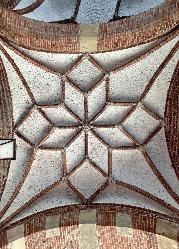 Intricate brickwork arched ceiling in the throughway σf the gate. Click for full size. Intricate brickwork arched ceiling in the throughway σf the gate image. Click for full size.