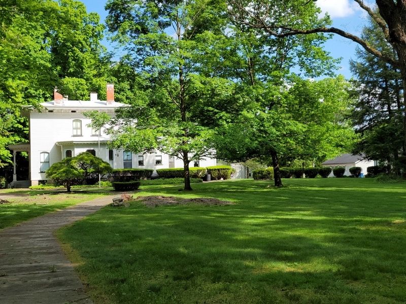 The Ward-Thomas House/The Wards and Thomases Marker image. Click for full size.