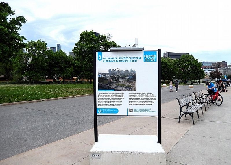 Lieu Phare de l'histoire du Canada/A Landmark in Canada's History Marker. Click for full size. Lieu Phare de l'histoire du Canada/A Landmark in Canada's History Marker image. Click for full size.