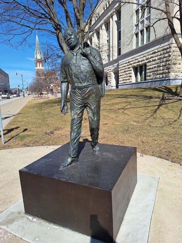 Martin Luther King Jr. statue. Click for full size. Martin Luther King Jr. statue image. Click for full size.