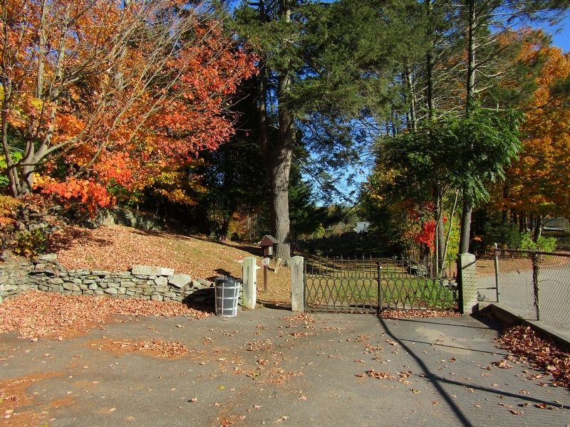 Old Norwichtown Burying Ground Marker image. Click for full size.