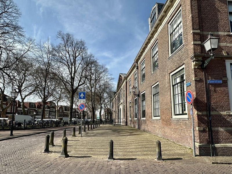 Sint Pietershof - side view image. Click for full size.