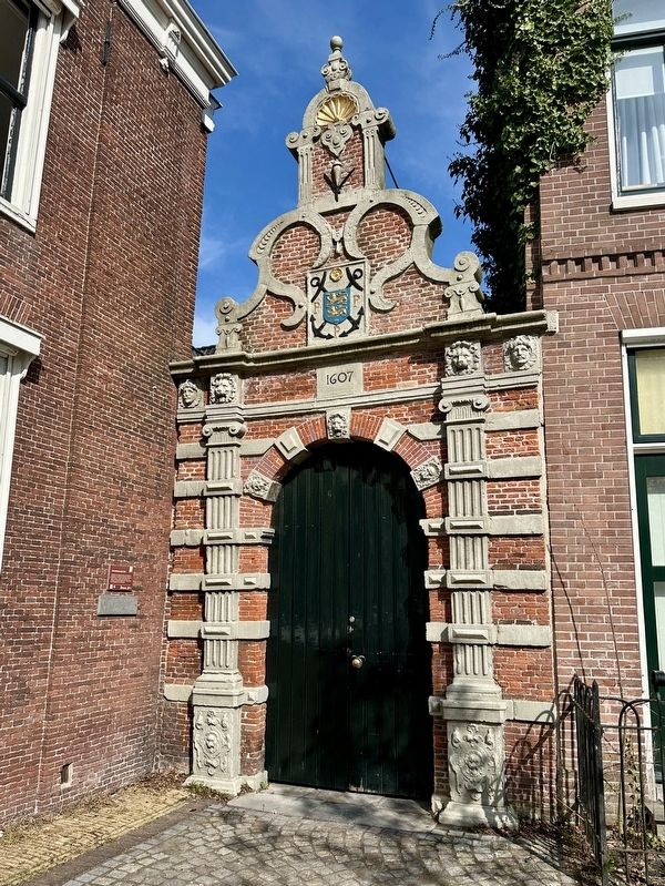 Admiralty Gate and marker image. Click for full size.