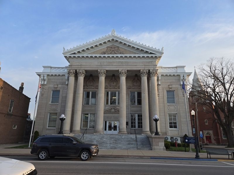 Facade of the Shelby County Courthouse. Click for full size. Facade of the Shelby County Courthouse image. Click for full size.