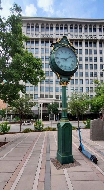 El Paso's Historic Sidewalk Clock. Click for full size. El Paso's Historic Sidewalk Clock image. Click for full size.