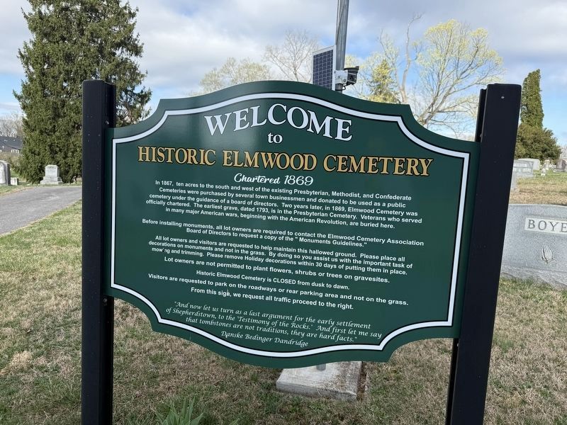 Welcome to Historic Elmwood Cemetery Marker image. Click for full size.