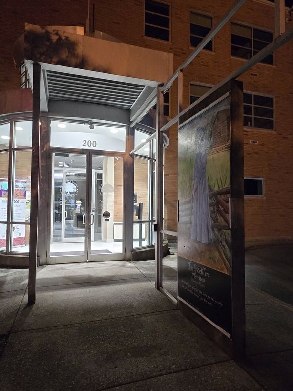 Early Settlers Marker looking towards City Hall entrance image. Click for full size.