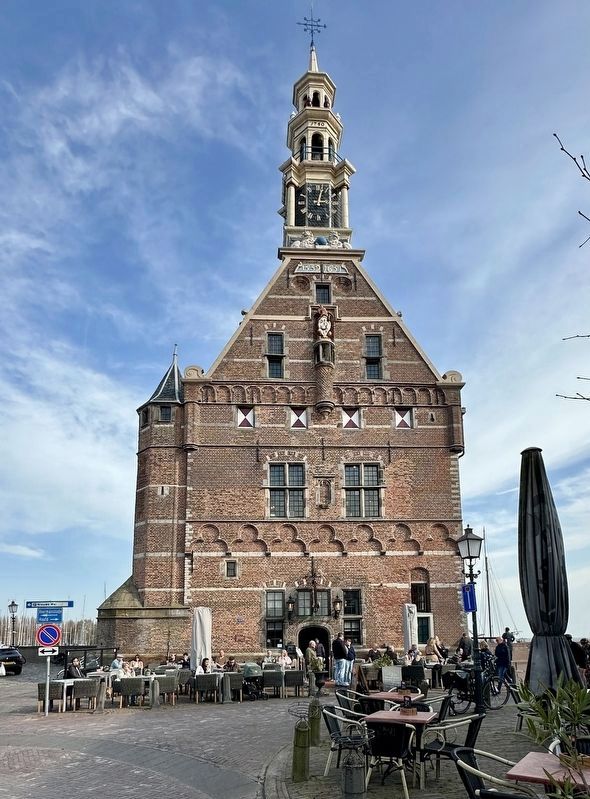 Hoofdtoren / Main Tower and marker - as seen from the west. Click for full size. Hoofdtoren / Main Tower and marker - as seen from the west image. Click for full size.